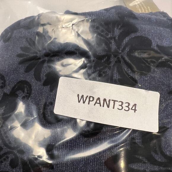 Chico's Marseille Flocked Ponte Pull On Ankle Pant Navy Blue Size 1.5 (US 10) - Picture 12 of 12